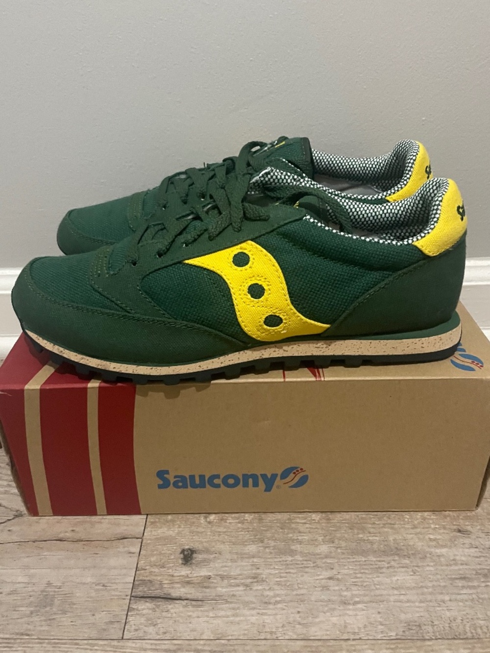 Men’s Saucony Jazz Low Vegan Sneakers – Size 10.5 - Picture 2 of 6